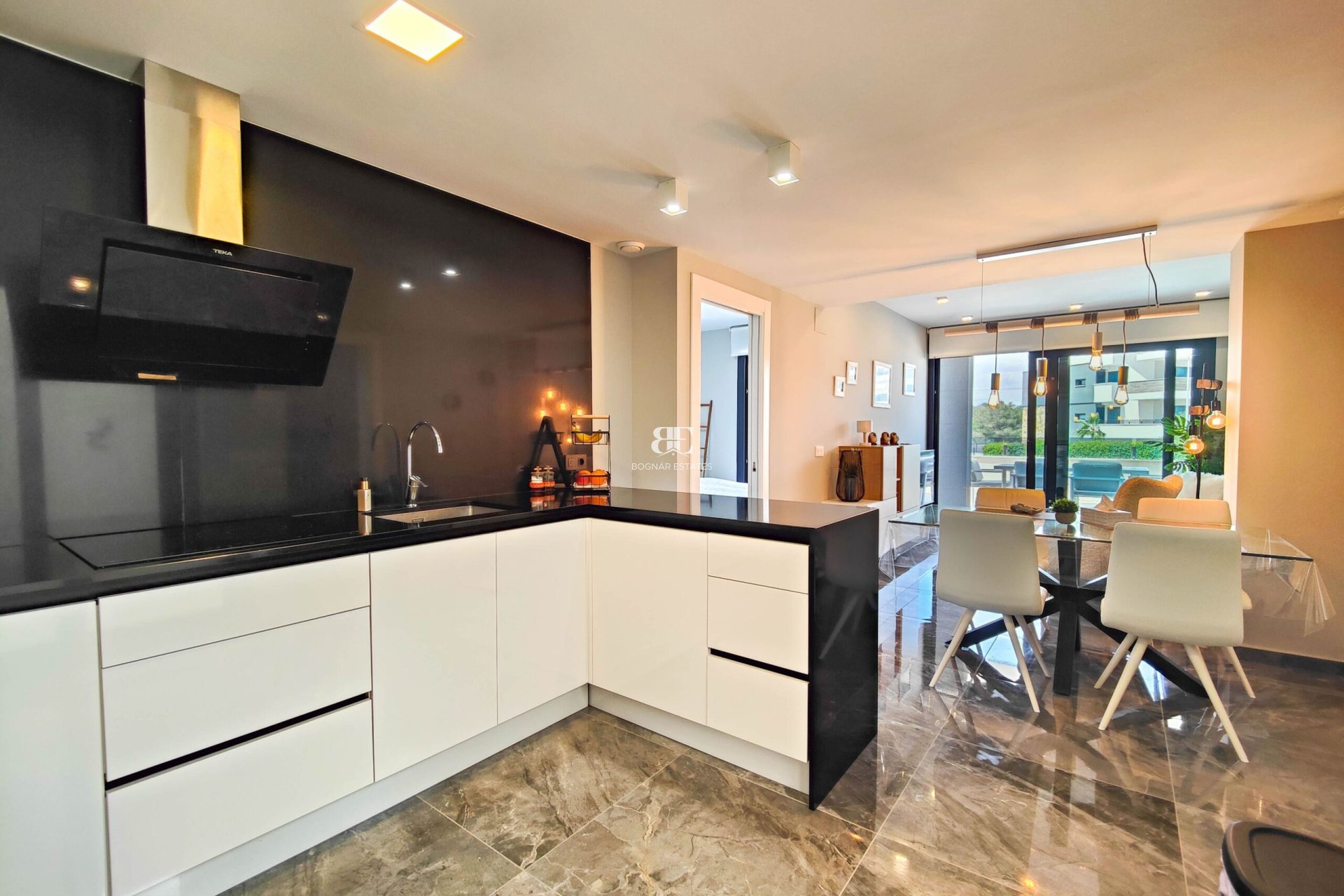 Herverkoop - apartment -
Orihuela Costa - Los Altos