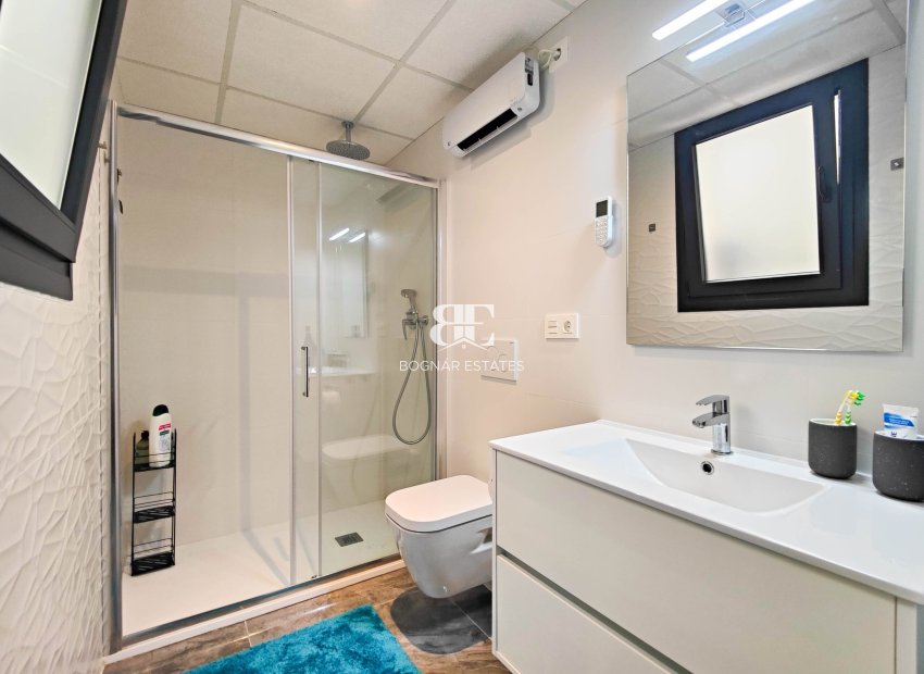 Herverkoop - apartment -
Orihuela Costa - Los Altos