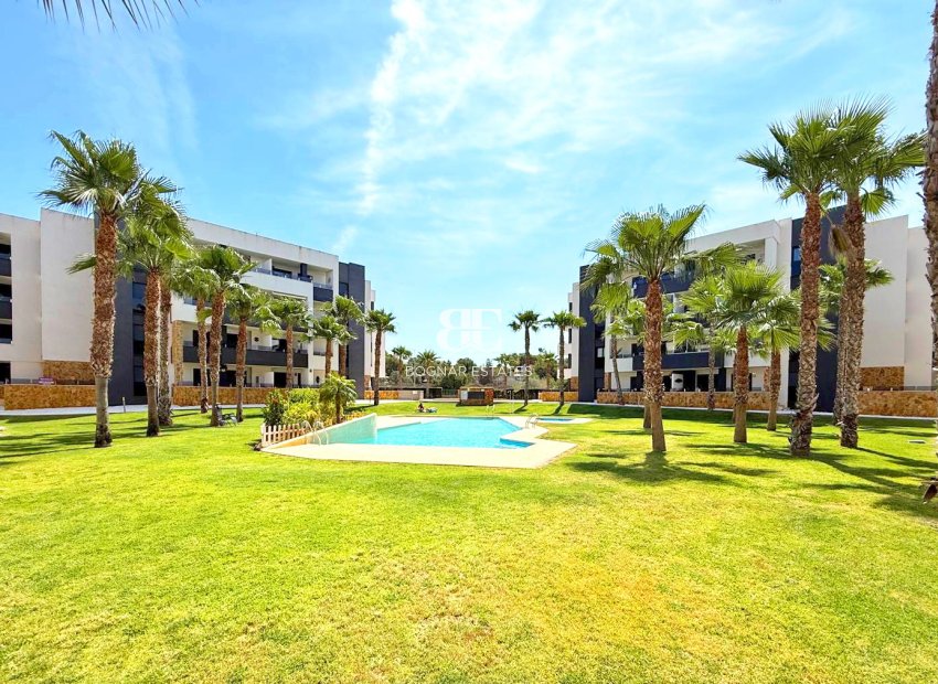 Herverkoop - apartment -
Orihuela Costa - Los Altos