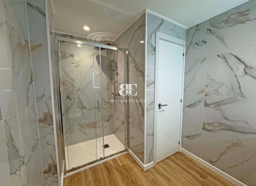 Herverkoop - apartment -
Orihuela Costa - Los Altos