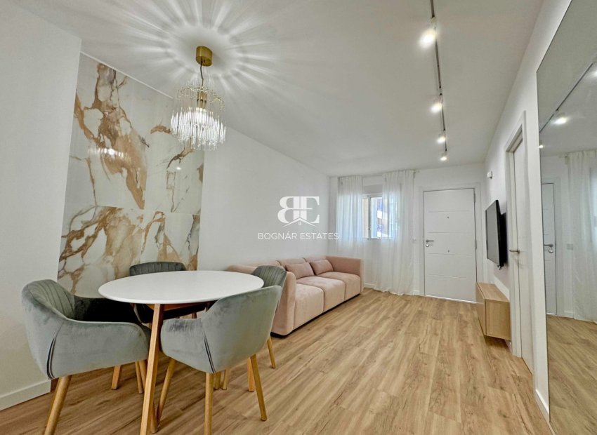 Herverkoop - apartment -
Orihuela Costa - Los Altos
