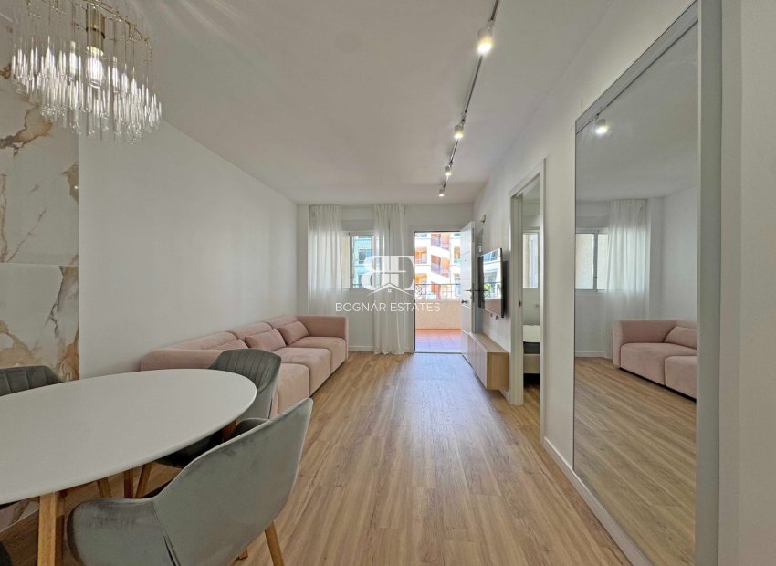 Herverkoop - apartment -
Orihuela Costa - Los Altos