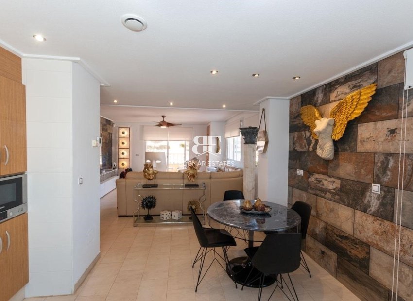 Herverkoop - apartment -
Orihuela Costa - Los Dolses