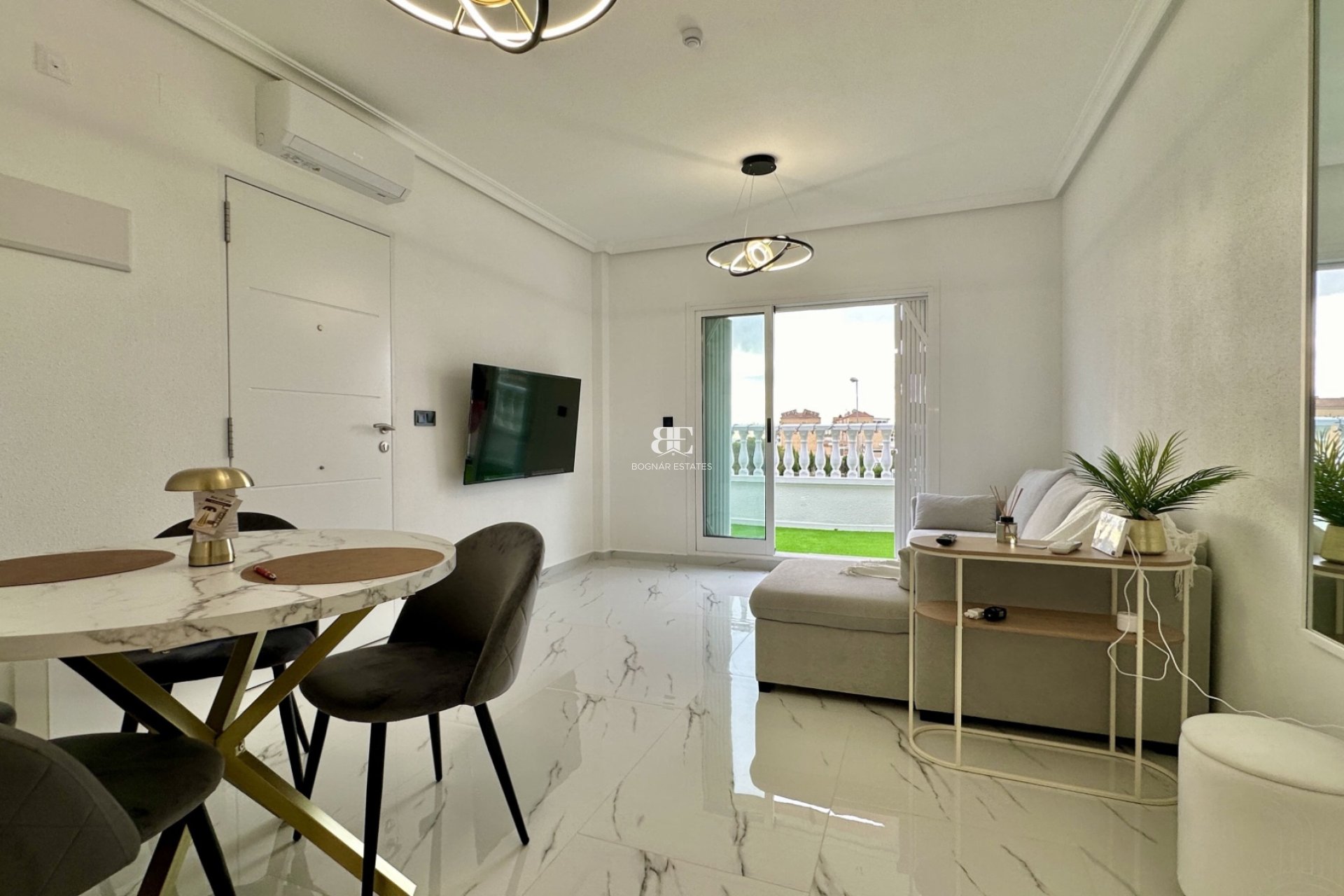 Herverkoop - apartment -
Orihuela Costa - Playa Flamenca