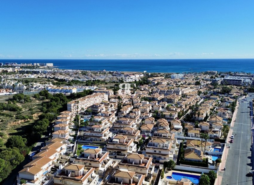 Herverkoop - apartment -
Orihuela Costa - Playa Flamenca