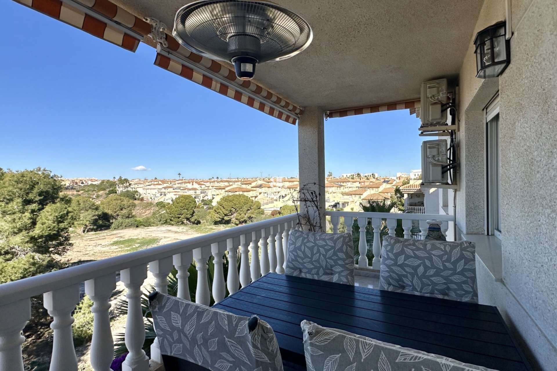 Herverkoop - apartment -
Orihuela Costa - Playa Flamenca