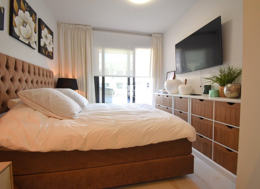 Herverkoop - apartment -
Orihuela Costa - Playa Flamenca