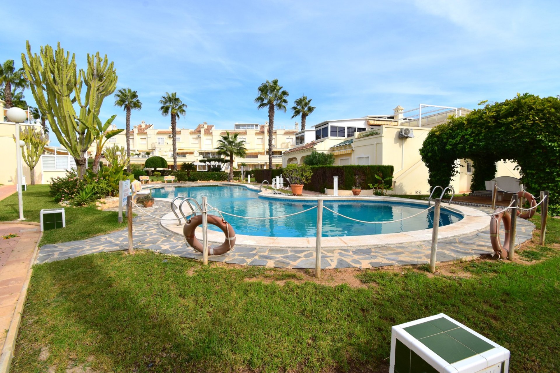 Herverkoop - apartment -
Orihuela Costa - Playa Flamenca