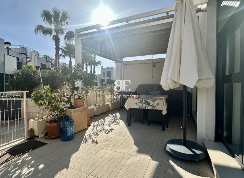 Herverkoop - apartment -
Orihuela Costa - Punta Prima