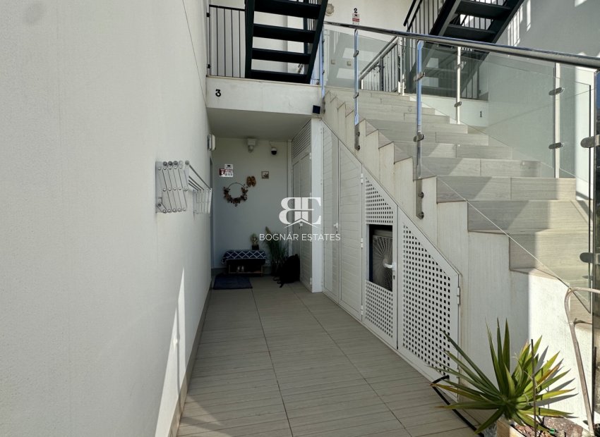 Herverkoop - apartment -
Orihuela Costa - Punta Prima