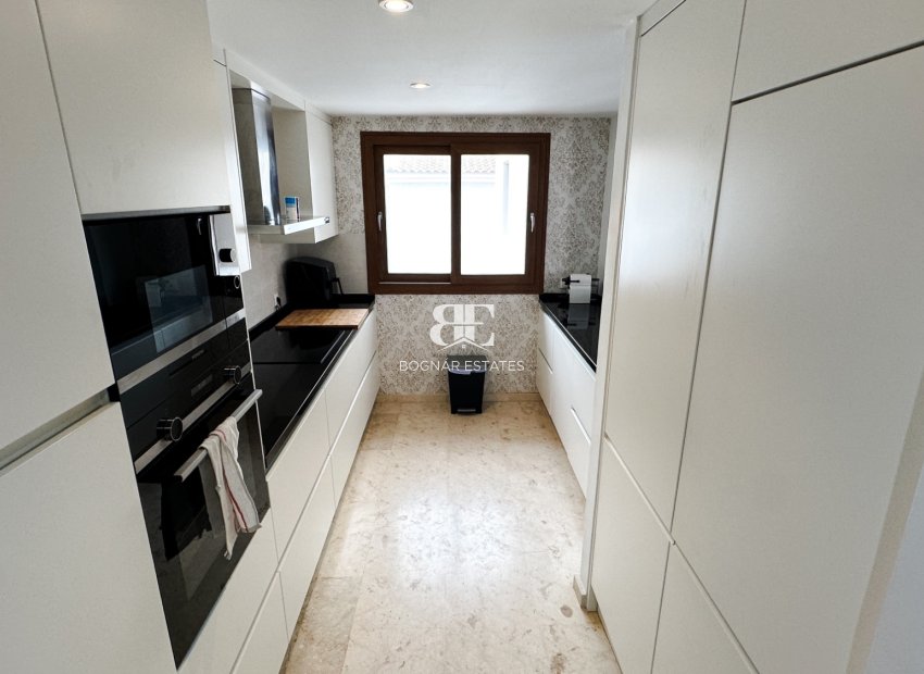 Herverkoop - apartment -
Orihuela Costa - Punta Prima