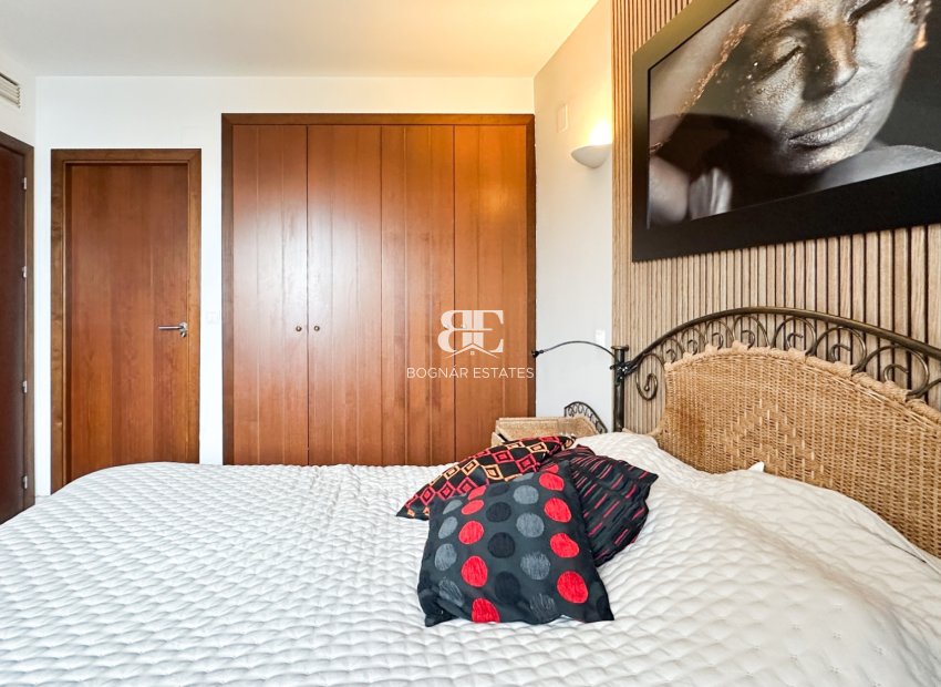 Herverkoop - apartment -
Orihuela Costa - Punta Prima