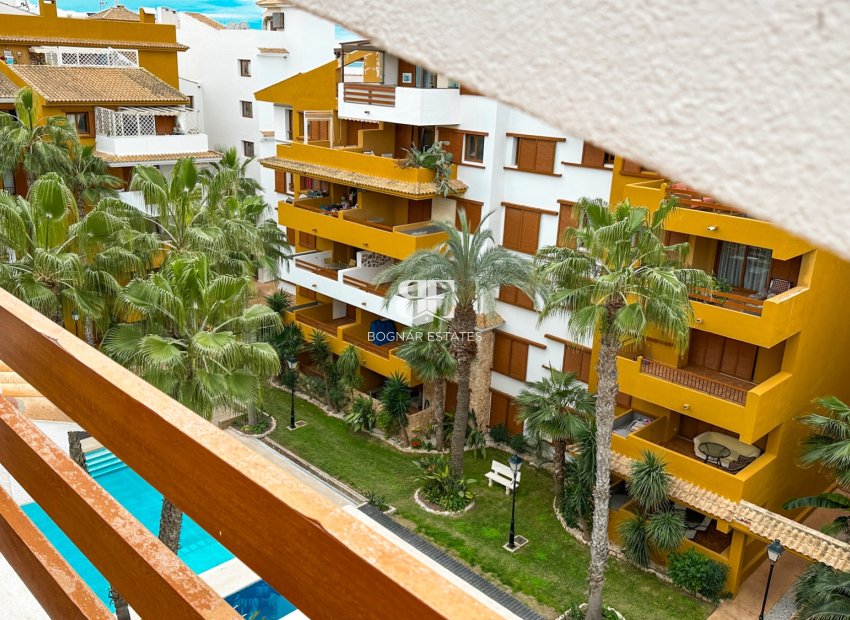 Herverkoop - apartment -
Orihuela Costa - Punta Prima