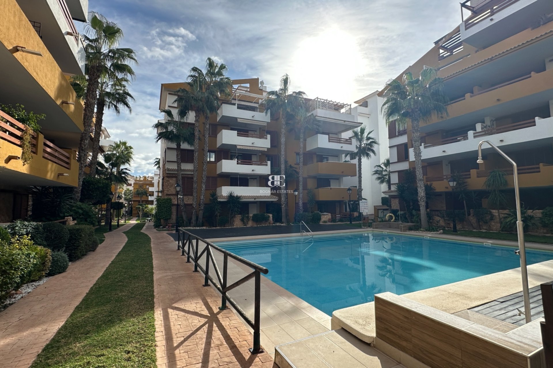 Herverkoop - apartment -
Orihuela Costa - Punta Prima
