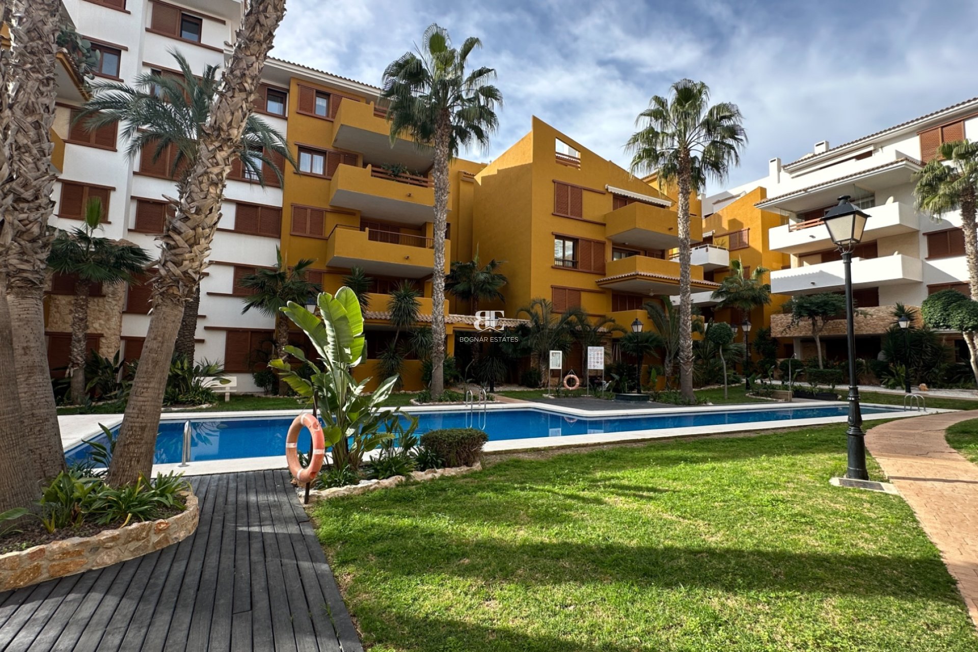 Herverkoop - apartment -
Orihuela Costa - Punta Prima