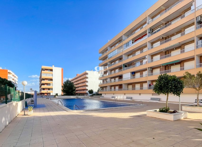 Herverkoop - apartment -
Orihuela Costa - Punta Prima