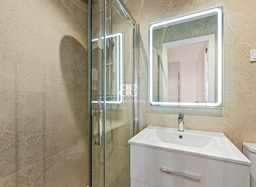 Herverkoop - apartment -
Orihuela Costa - Punta Prima