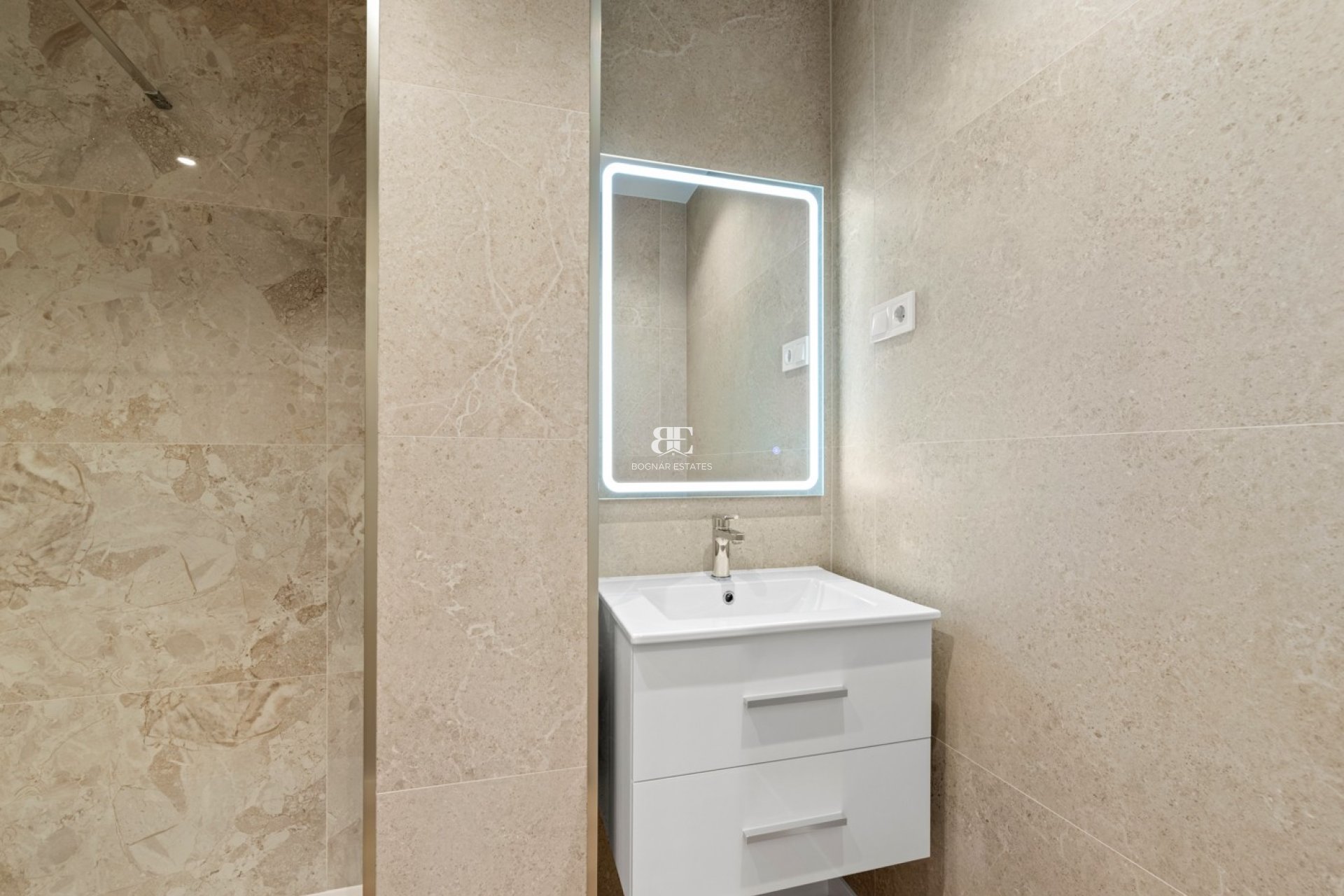 Herverkoop - apartment -
Orihuela Costa - Punta Prima