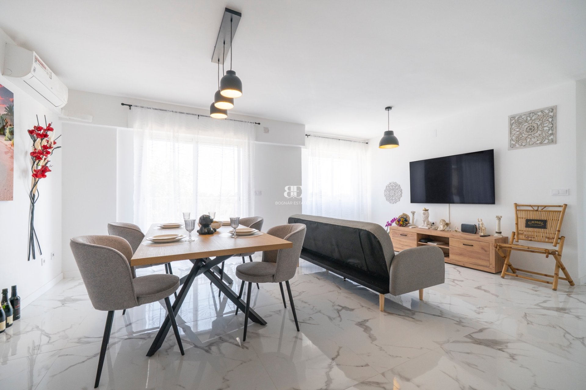 Herverkoop - apartment -
Orihuela Costa - Punta Prima