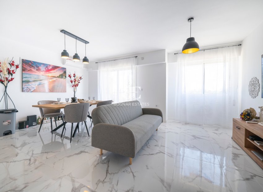 Herverkoop - apartment -
Orihuela Costa - Punta Prima