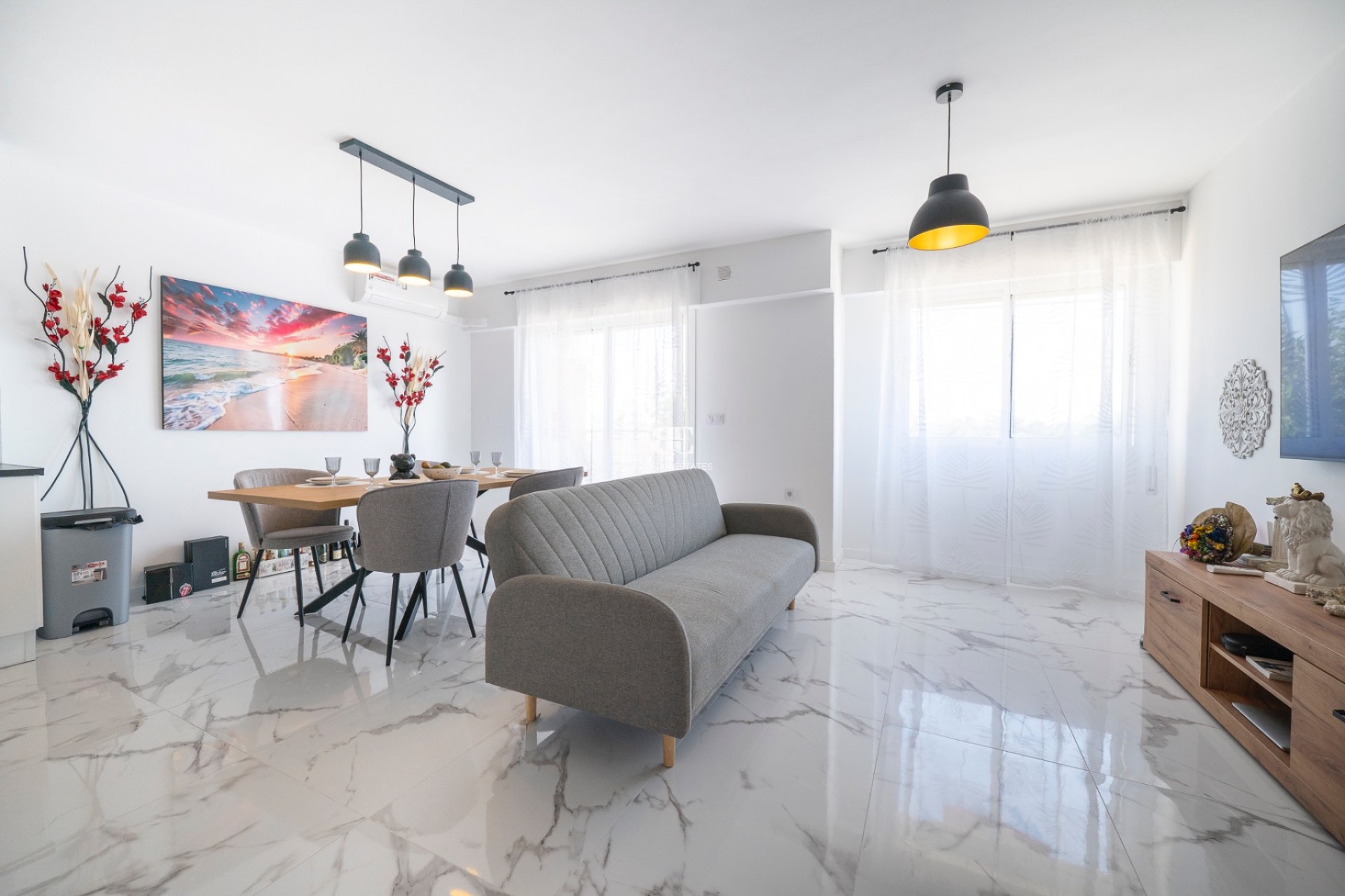 Herverkoop - apartment -
Orihuela Costa - Punta Prima