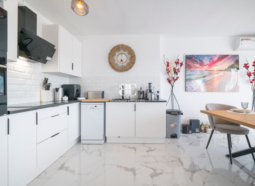 Herverkoop - apartment -
Orihuela Costa - Punta Prima