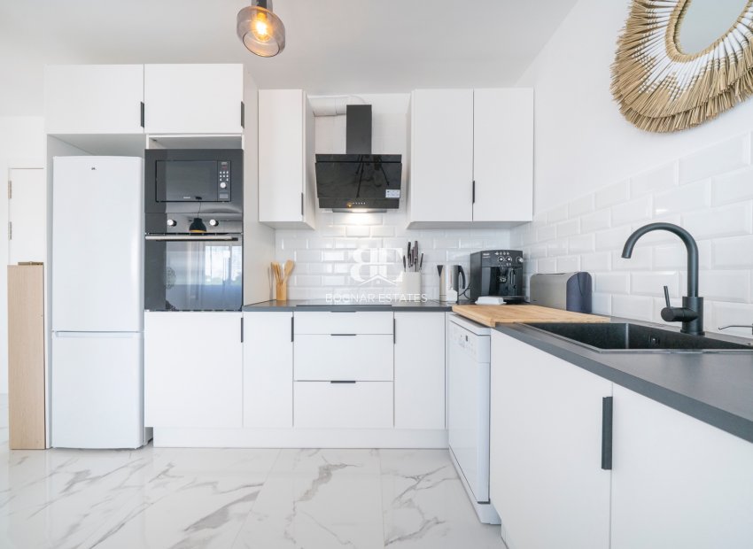 Herverkoop - apartment -
Orihuela Costa - Punta Prima