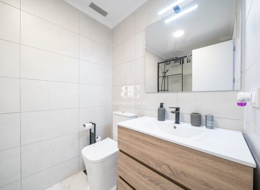 Herverkoop - apartment -
Orihuela Costa - Punta Prima