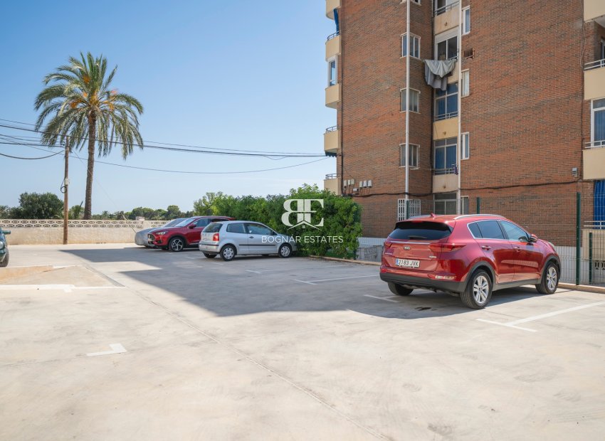 Herverkoop - apartment -
Orihuela Costa - Punta Prima