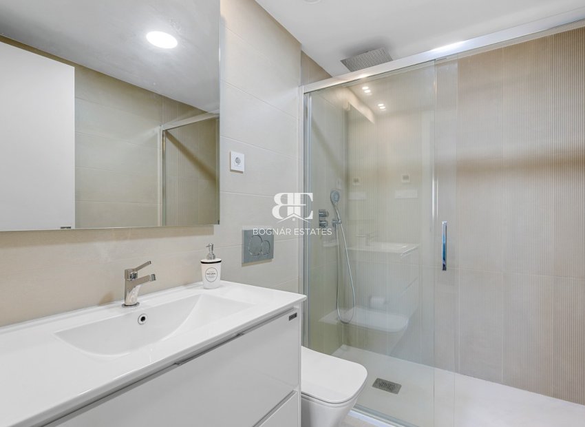 Herverkoop - apartment -
Orihuela Costa - Punta Prima