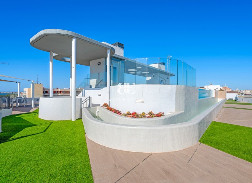 Herverkoop - apartment -
Orihuela Costa - Punta Prima