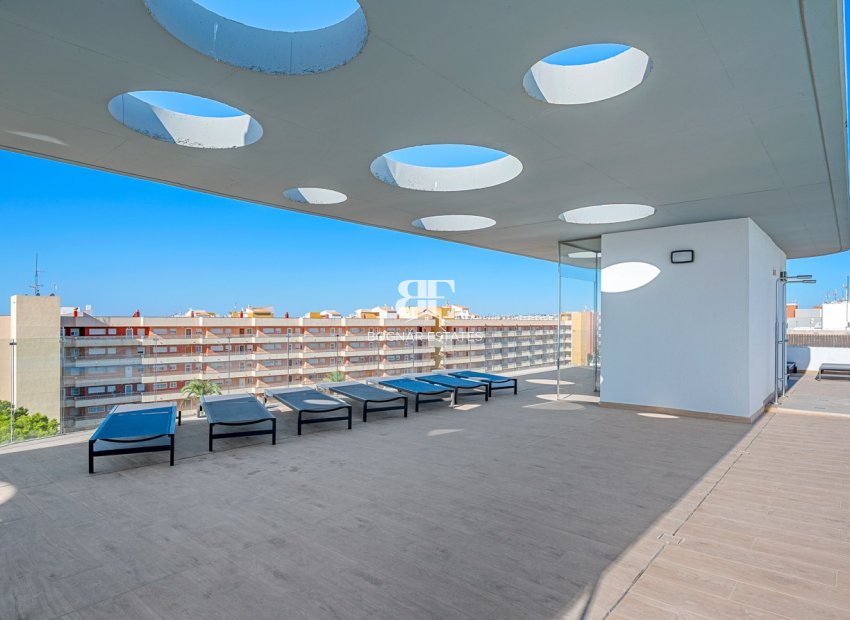 Herverkoop - apartment -
Orihuela Costa - Punta Prima