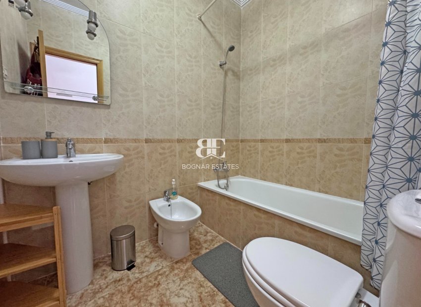 Herverkoop - apartment -
Orihuela Costa - Punta Prima