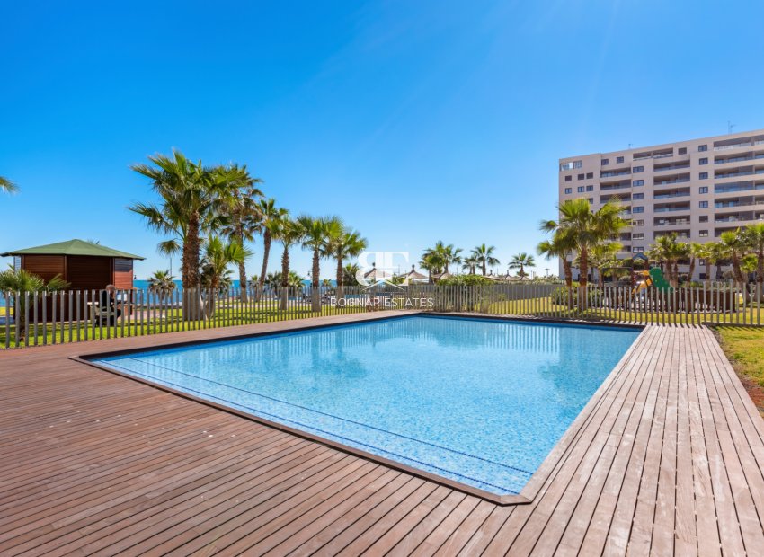 Herverkoop - apartment -
Orihuela Costa - Punta Prima