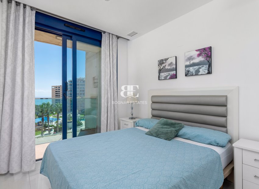 Herverkoop - apartment -
Orihuela Costa - Punta Prima