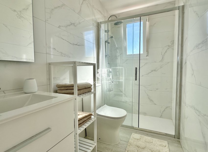 Herverkoop - apartment -
Orihuela Costa - Punta Prima