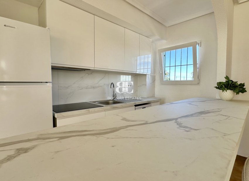 Herverkoop - apartment -
Orihuela Costa - Punta Prima