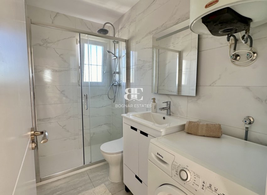 Herverkoop - apartment -
Orihuela Costa - Punta Prima