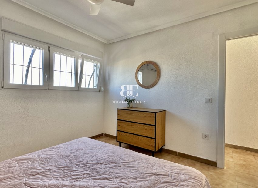 Herverkoop - apartment -
Orihuela Costa - Punta Prima