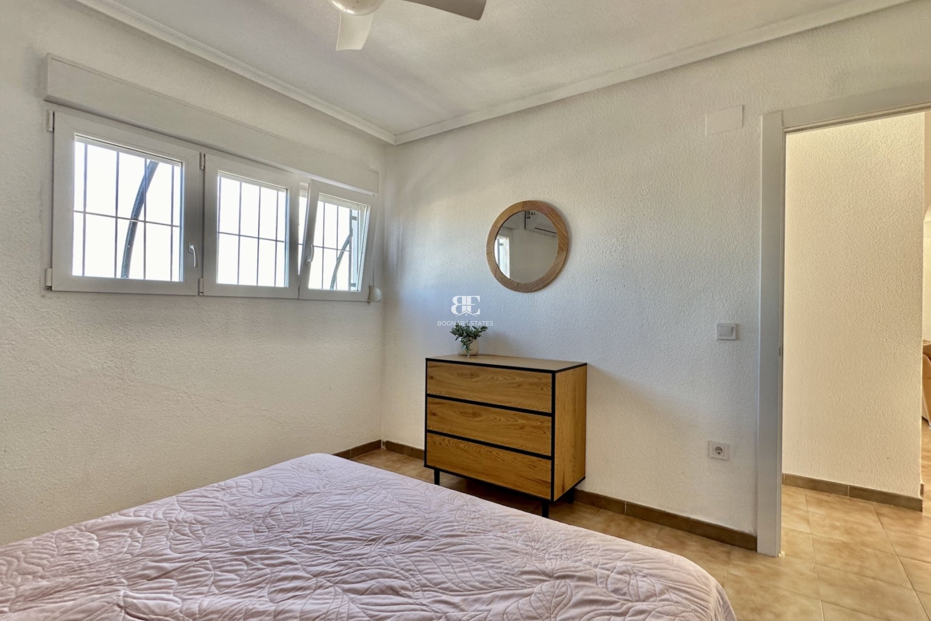 Herverkoop - apartment -
Orihuela Costa - Punta Prima