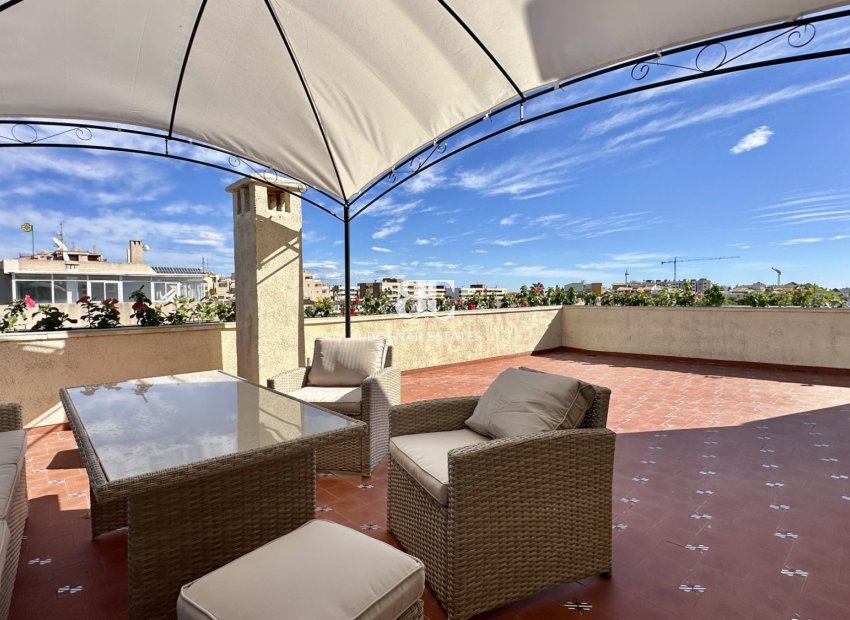 Herverkoop - apartment -
Orihuela Costa - Punta Prima