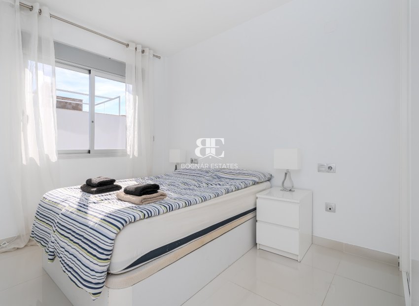 Herverkoop - apartment -
Orihuela Costa - Punta Prima