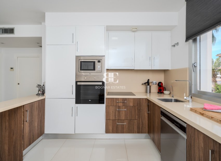 Herverkoop - apartment -
Orihuela Costa - Punta Prima