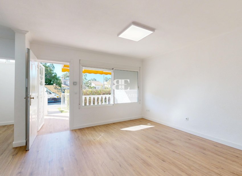 Herverkoop - apartment -
Orihuela Costa - Villamartín