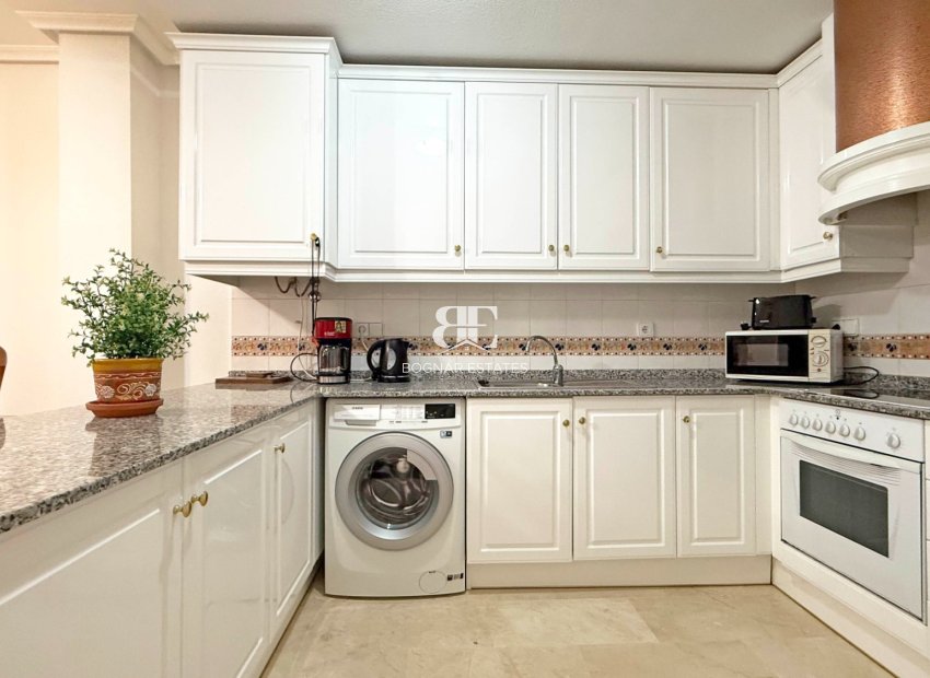 Herverkoop - apartment -
Orihuela Costa - Villamartín