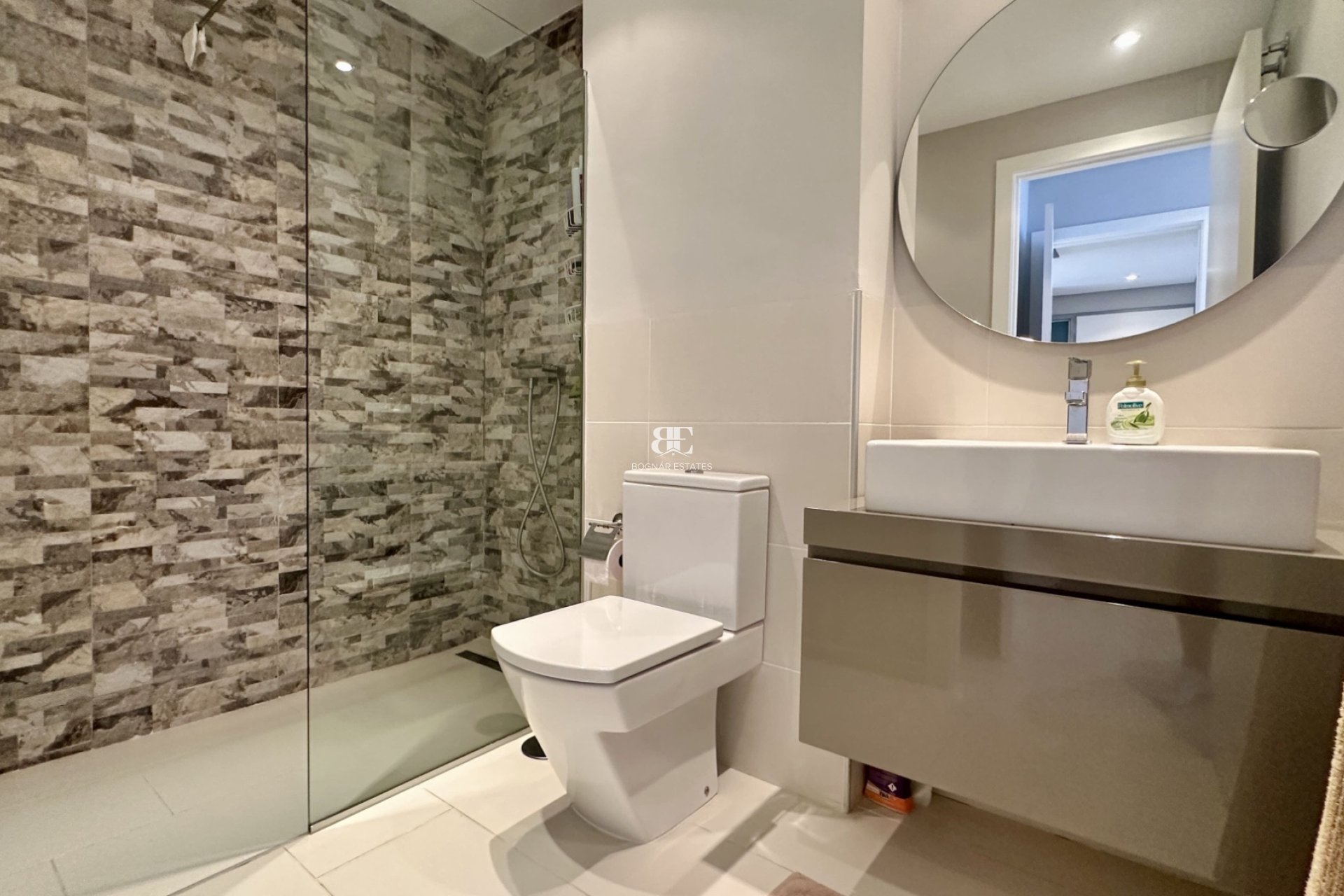 Herverkoop - apartment -
Orihuela Costa - Villamartín