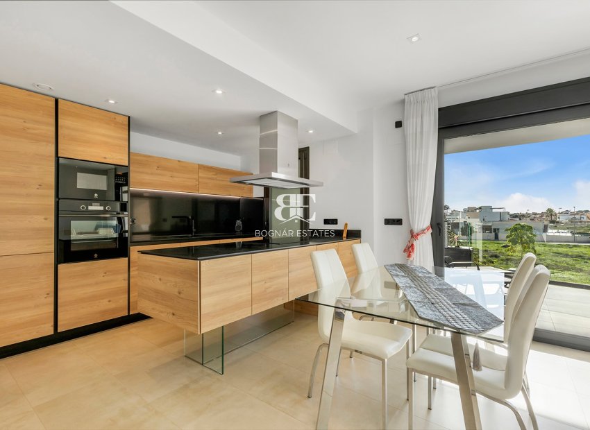 Herverkoop - apartment -
Orihuela Costa