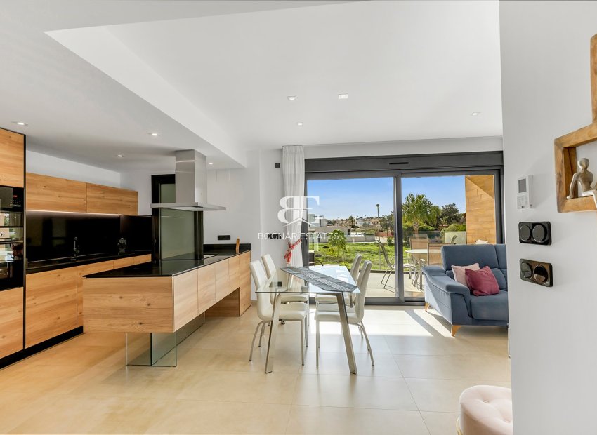 Herverkoop - apartment -
Orihuela Costa