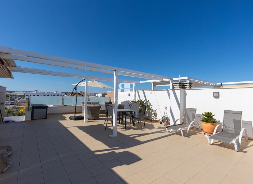 Herverkoop - apartment -
Pilar de la Horadada - Zona Pueblo