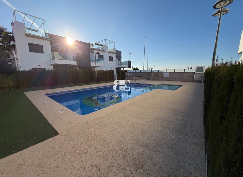 Herverkoop - apartment -
Pilar de la Horadada